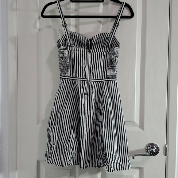 H&M Stripe Dress NWT - Picture 2 of 2